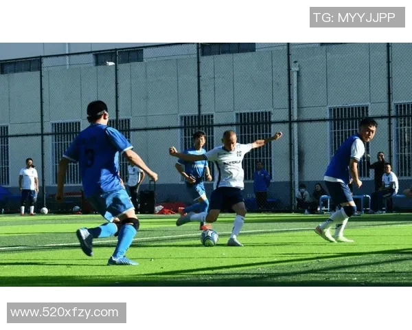 当足球巨星遇上萌宠那些绿茵场外温情瞬间与陪伴故事